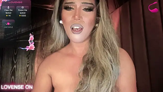 Lo_la_69 live sex cam