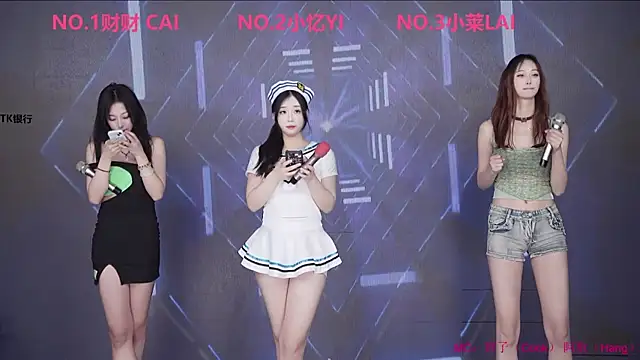 XOXO_2026's cam snapshot