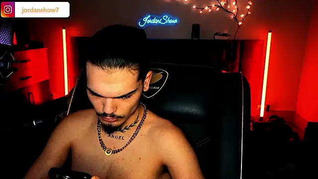 JordanShow live sex cam