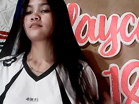 PinaySkinnyJust18's cam snapshot