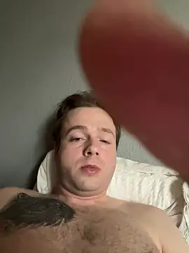 Guy21iuio live sex cam