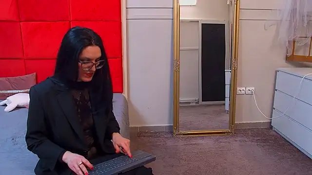 LanaBanner's cam snapshot