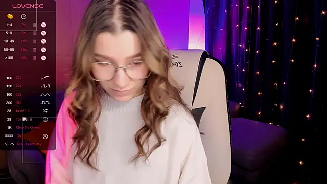 LinaBlossom_'s cam snapshot