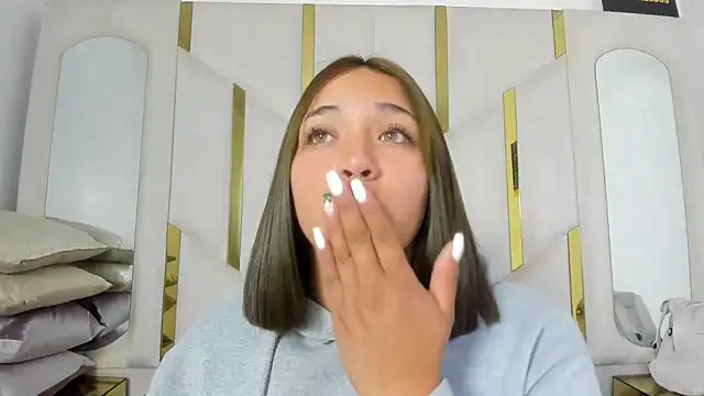 IsabellRodriguez18's cam snapshot