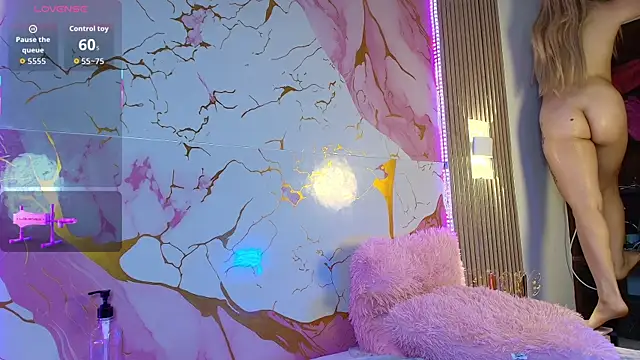 JessicaElowin's cam snapshot