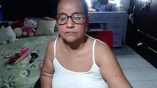 pervert_mommy_'s cam snapshot