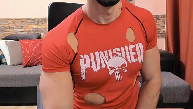 HotHunkTrainer live sex cam