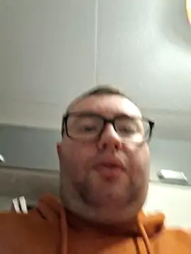 Javier_bear live sex cam