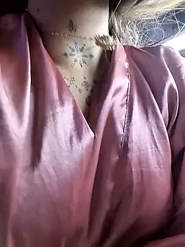 MollyCruz live sex cam