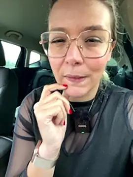 EmyLana live sex cam