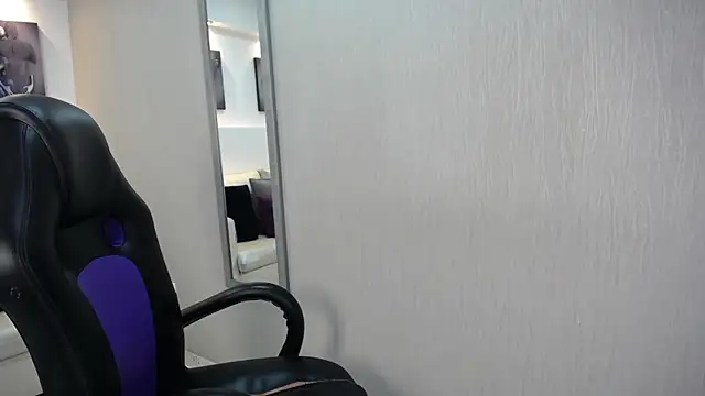 MiiaSuki's cam snapshot