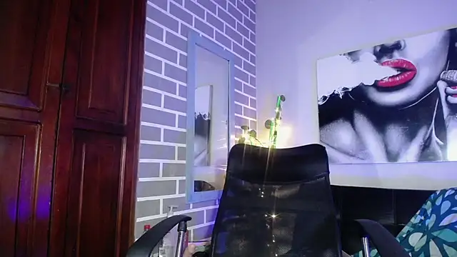 Kityy_cum18's cam snapshot