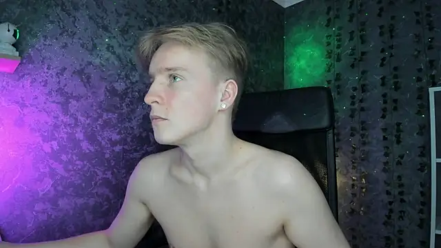 AlexxSweet live sex cam