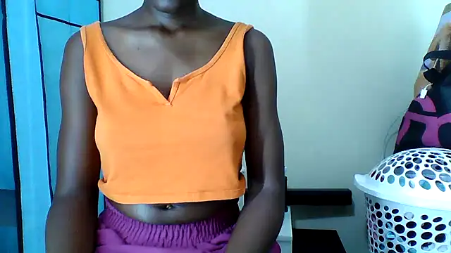 Londeka100's cam snapshot