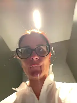 NataKitten live sex cam