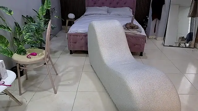 camil_milfdream's cam snapshot