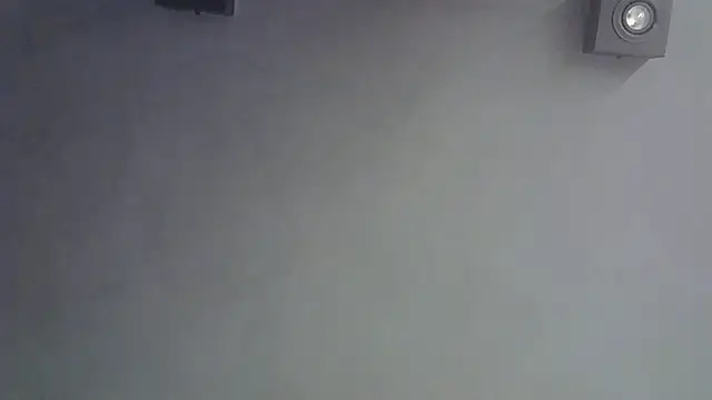 SkinnyKitten live sex cam