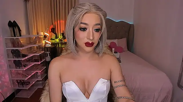 GoddessTransContessa live sex cam