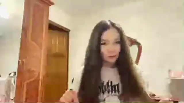 CrunchBerries's cam snapshot