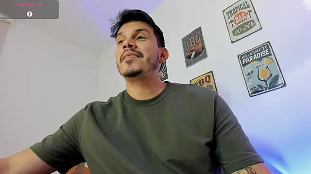 alejandro_stark live sex cam