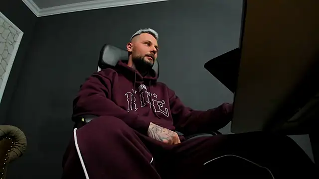 BrianHunts live sex cam