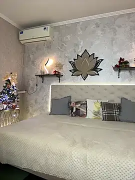 StripBianka's cam snapshot