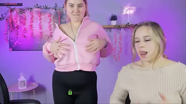 dina_bloom_'s cam snapshot