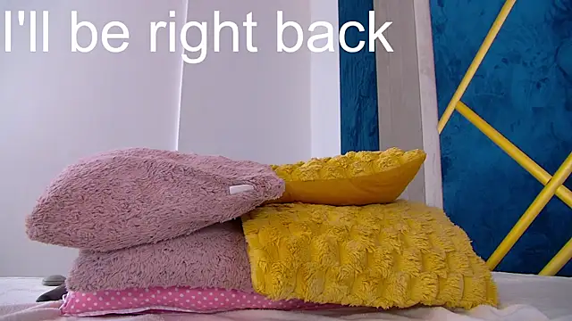 Foxxxy_MILF's cam snapshot