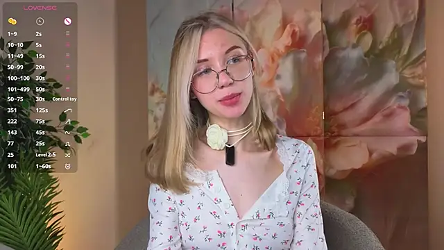 UdelaAllston live sex cam