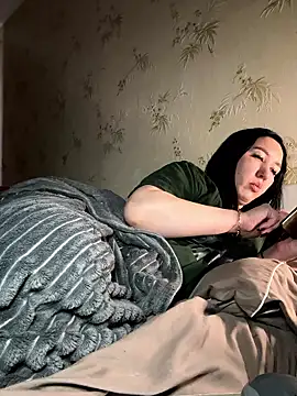 Naughtbaby_2025's cam snapshot