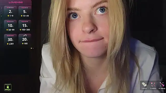 RinaBlondie's cam snapshot