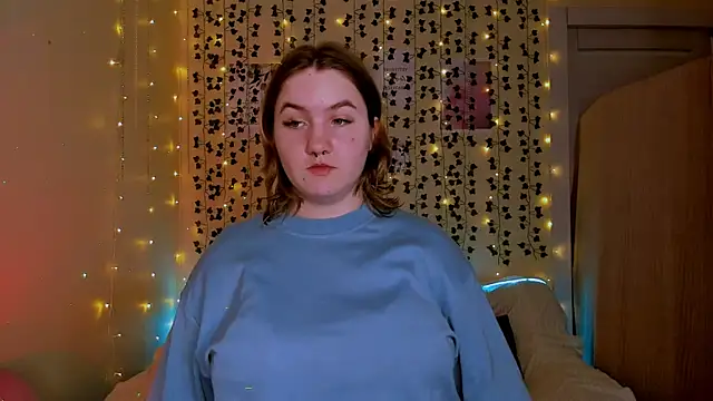 lovelyy_julia's cam snapshot