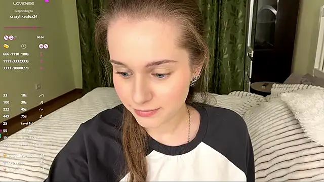 MiaBlanko's cam snapshot