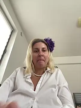 Amelia9798's cam snapshot