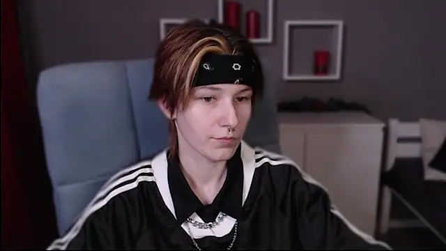 guitarandangell's cam snapshot