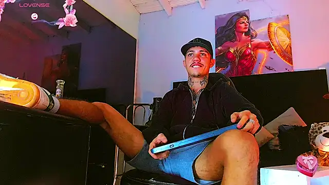 HannibalLester's cam snapshot