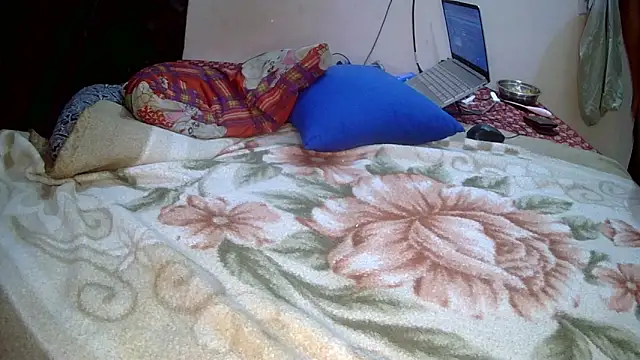 laddu99tamil's cam snapshot