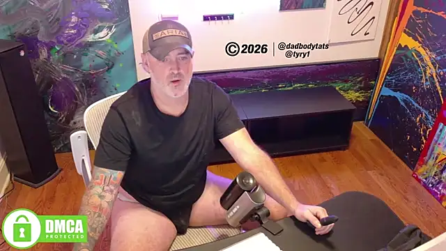 dadbodytats's cam snapshot