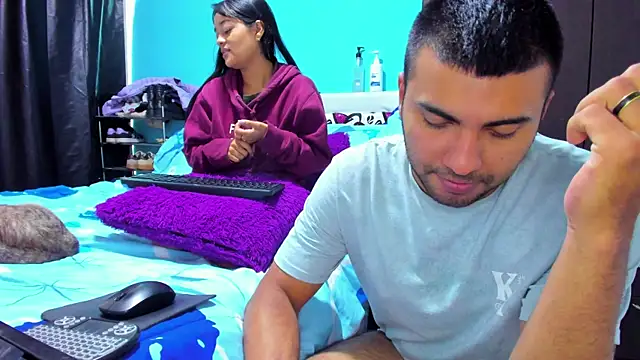 LazyandSniffer28's cam snapshot