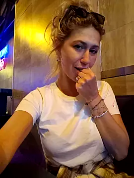 CelynaRoss live sex cam