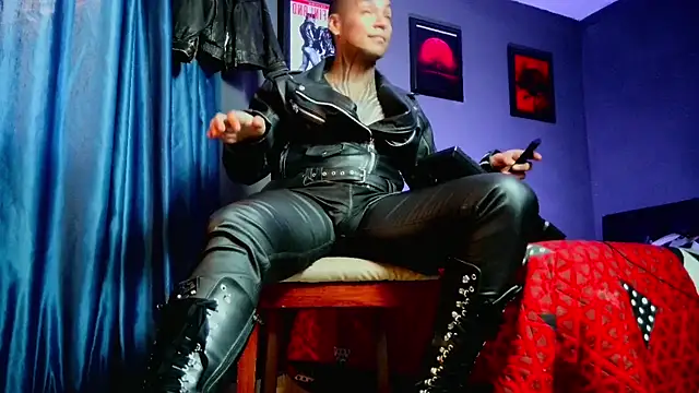 Leonnardo_Jaramillo live sex cam