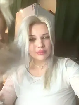 DriveThruDolls live sex cam