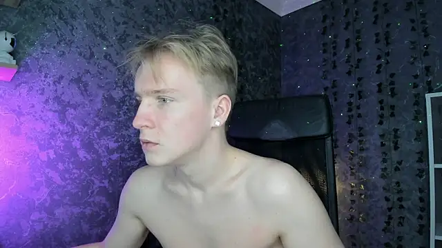 AlexxSweet live sex cam