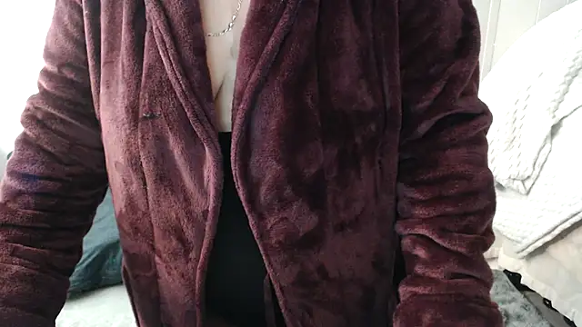 Erotic_nayma live sex cam