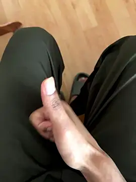 Mumbai_Guy_143 live sex cam