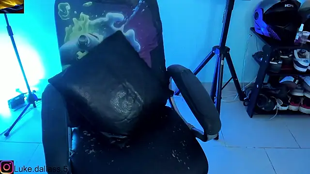 zeus_7777's cam snapshot