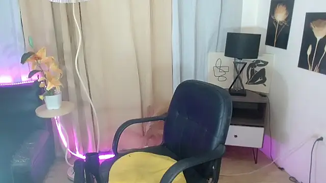 FuckingDolls69 live sex cam