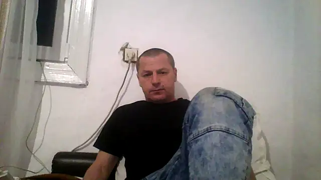 Ivan9iutt's cam snapshot