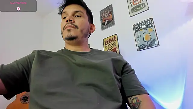 alejandro_stark's cam snapshot