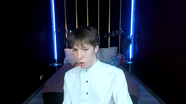 MarkBranston live sex cam